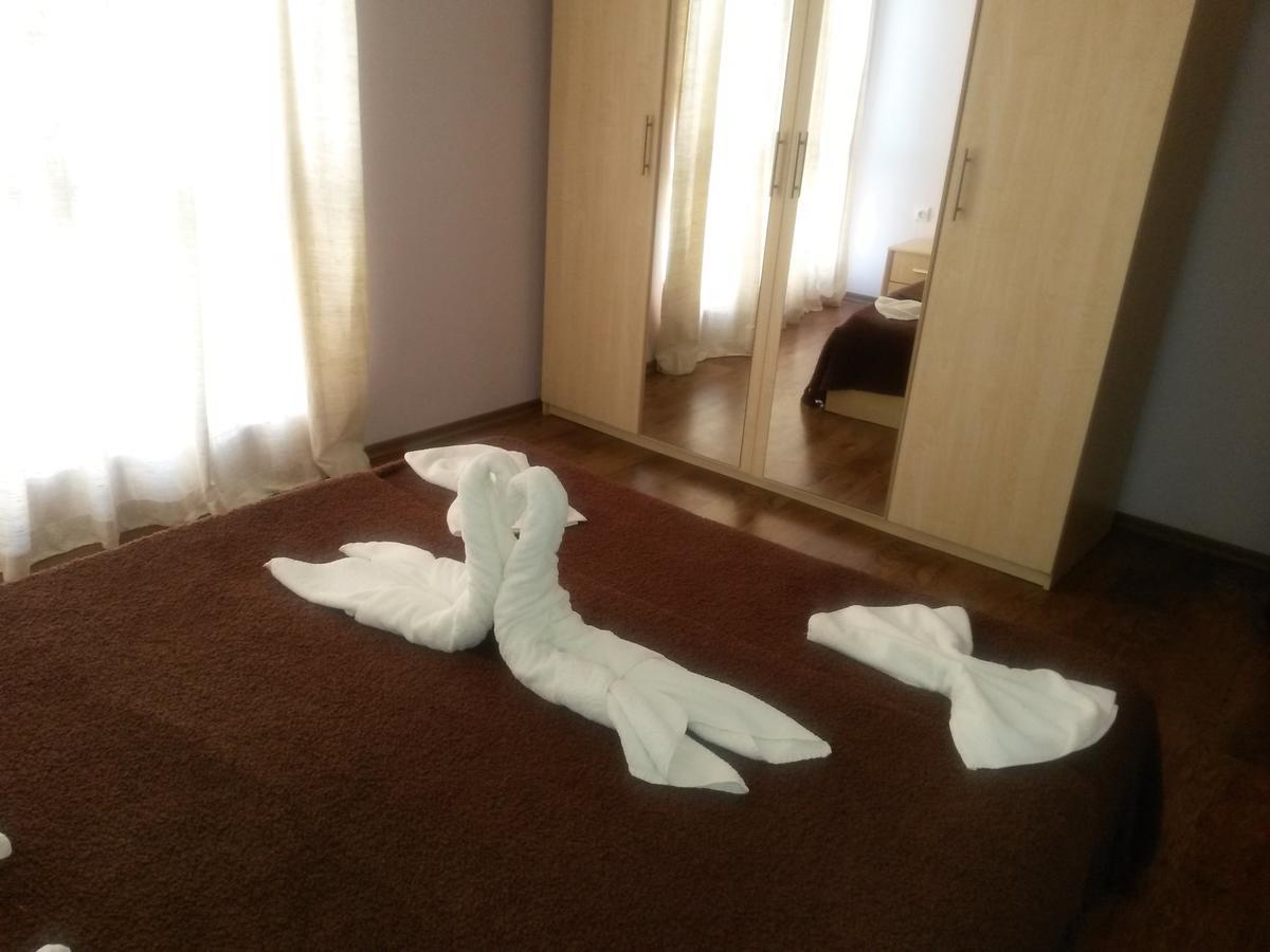Hotel Black Sea - Breakfast, Pool & Free Parking Obzor Exteriör bild