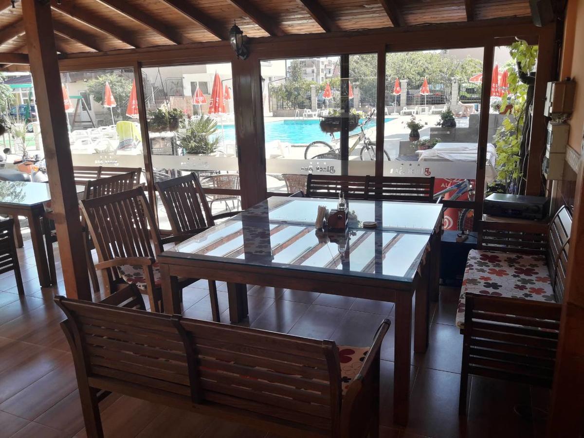 Hotel Black Sea - Breakfast, Pool & Free Parking Obzor Exteriör bild