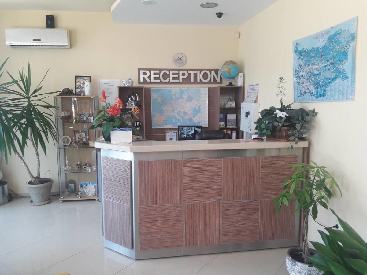 Hotel Black Sea - Breakfast, Pool & Free Parking Obzor Exteriör bild