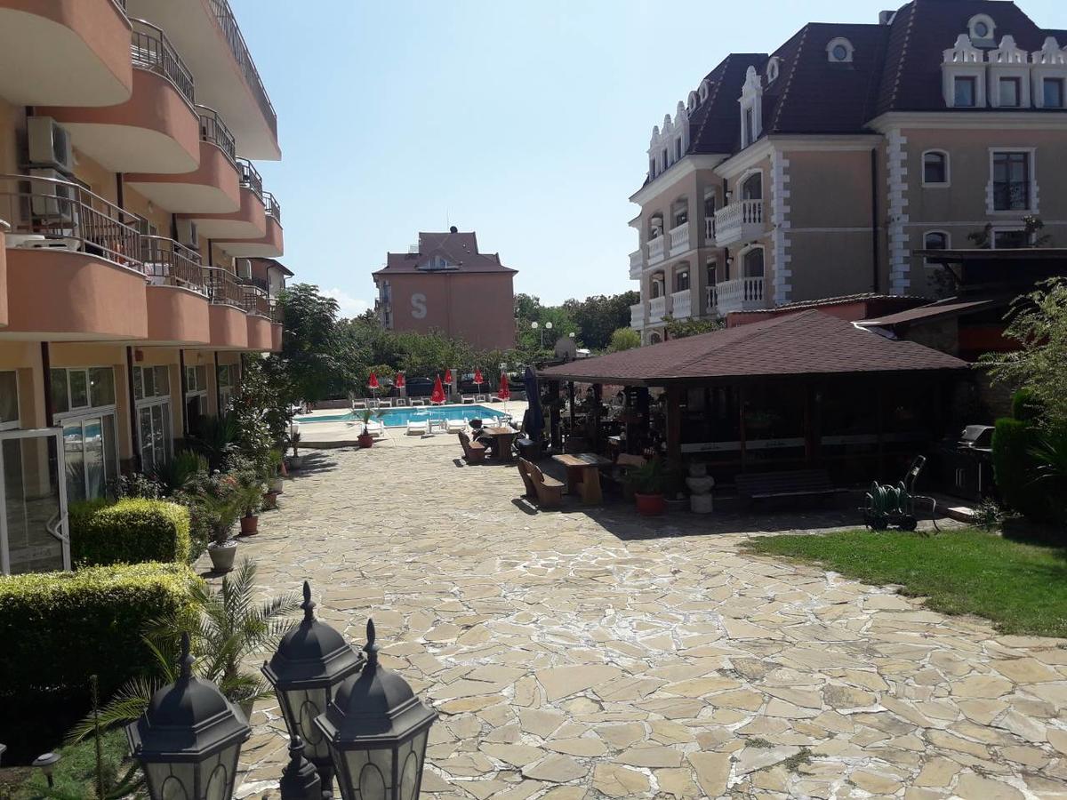 Hotel Black Sea - Breakfast, Pool & Free Parking Obzor Exteriör bild