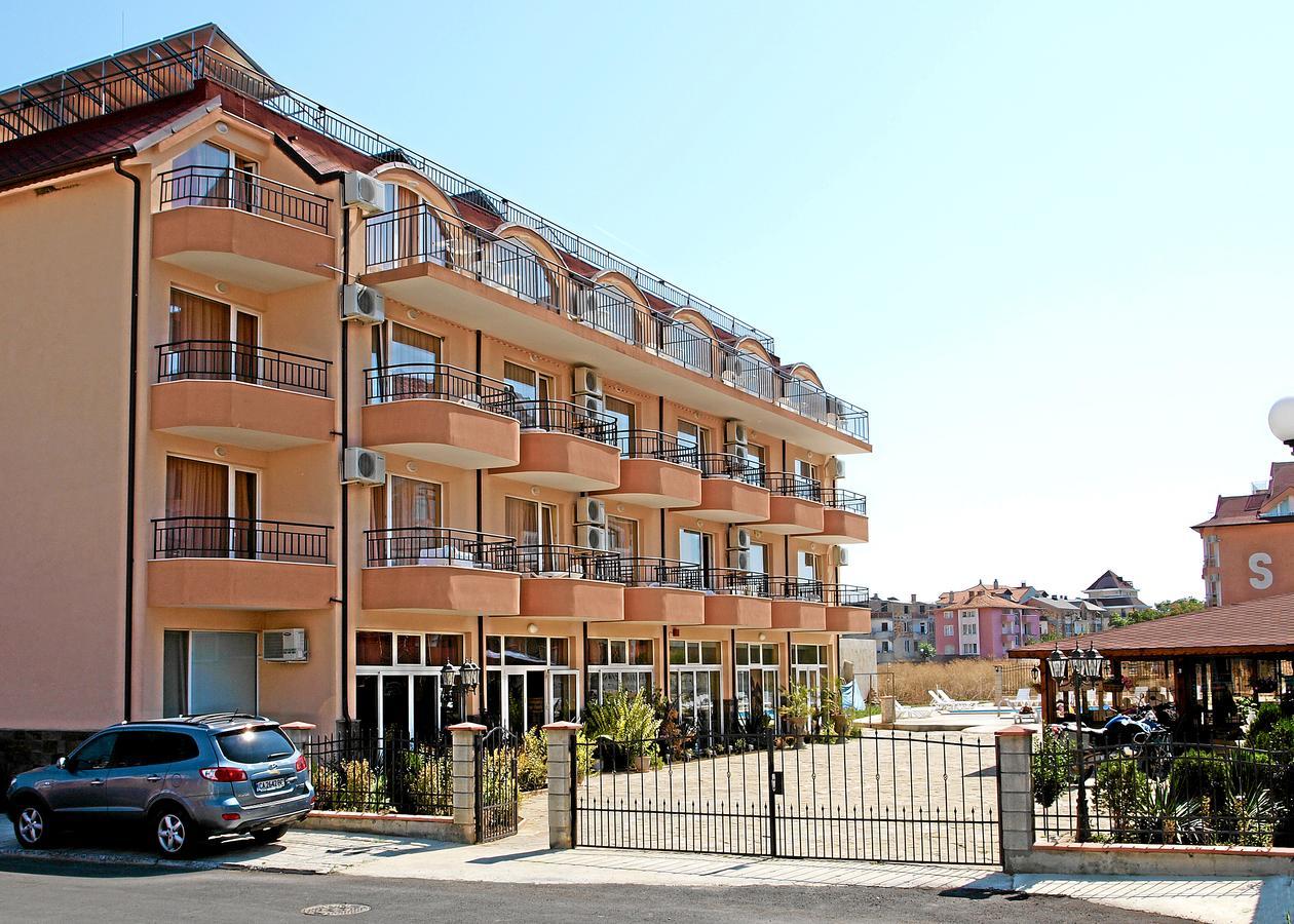 Hotel Black Sea - Breakfast, Pool & Free Parking Obzor Exteriör bild