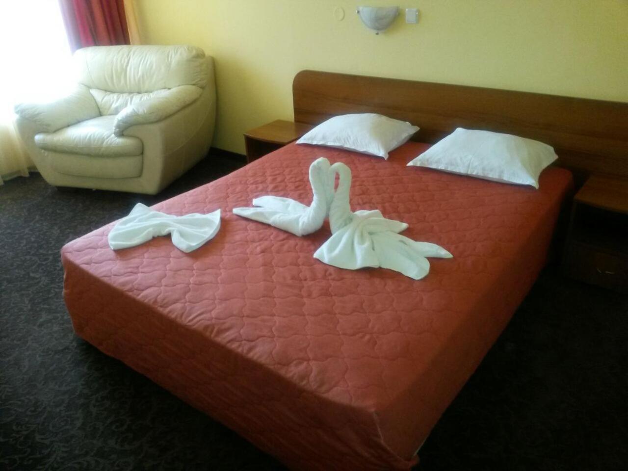 Hotel Black Sea - Breakfast, Pool & Free Parking Obzor Exteriör bild