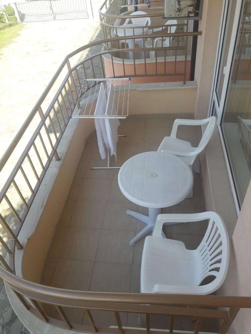 Hotel Black Sea - Breakfast, Pool & Free Parking Obzor Exteriör bild