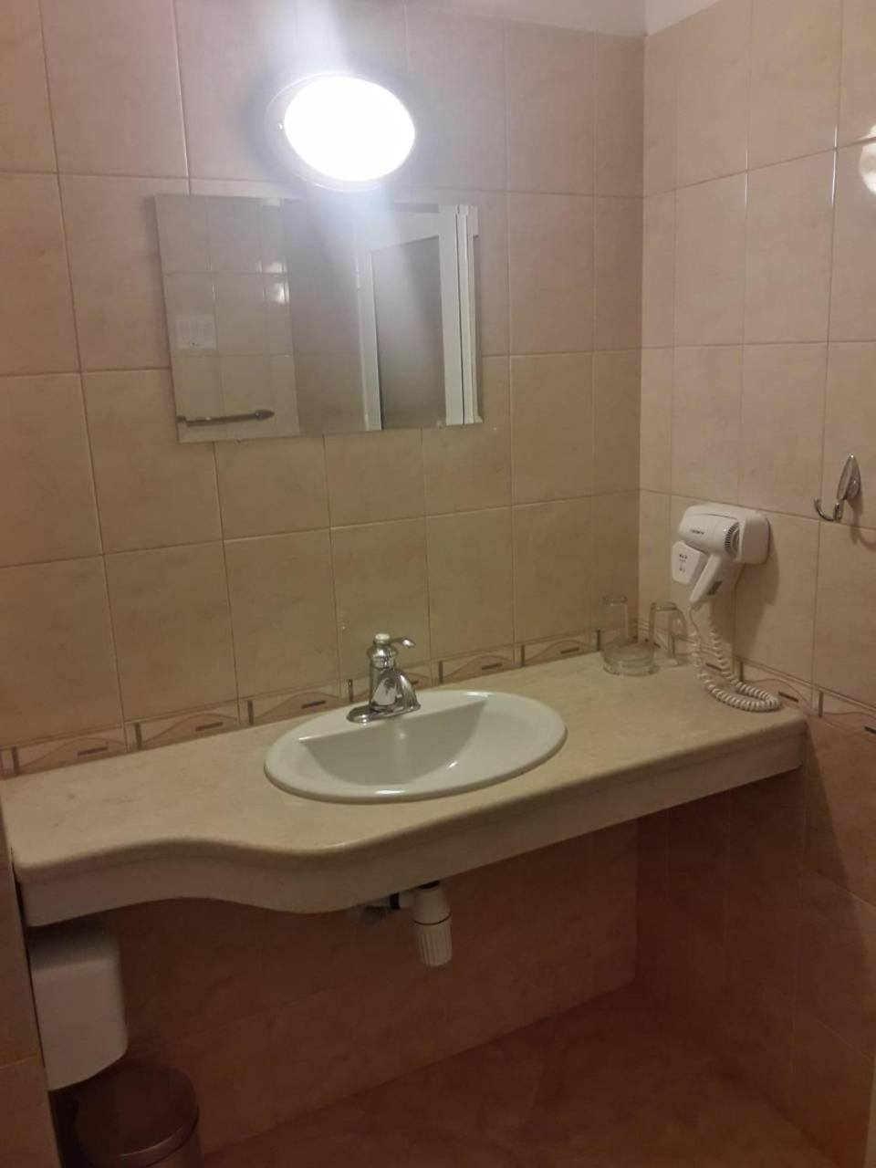 Hotel Black Sea - Breakfast, Pool & Free Parking Obzor Exteriör bild